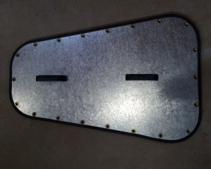 Cover access window for bottom cone for silo